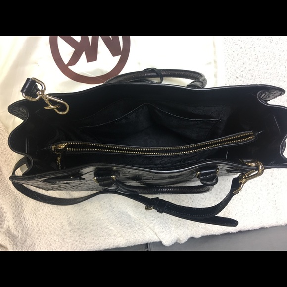 SOLD - New Michael Kors Black Leather Purse - SOLD - Picture 5 of 7